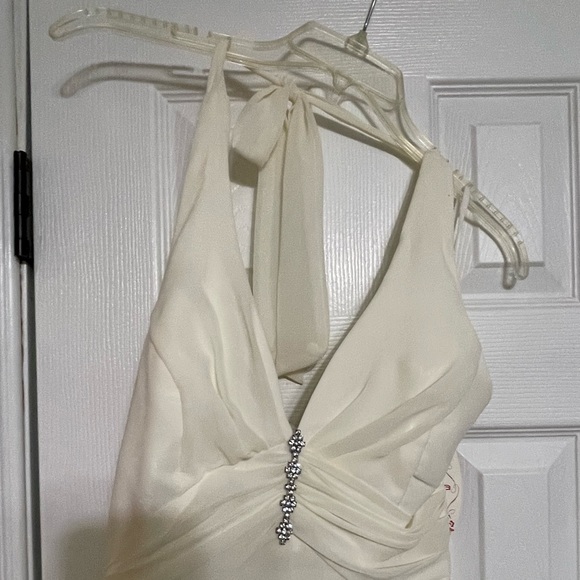Ivory formal full length Gown in size XS - Picture 2 of 8